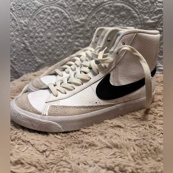 Nike Blazer Mid youth size 6.5 shoes - Picture 7 of 14